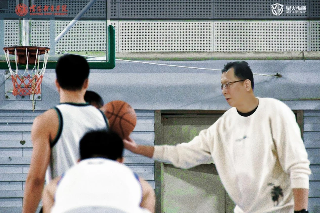 刻苦训练篮球时如何避免受伤的建议_1